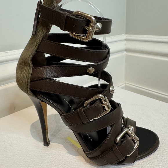 GIUSEPPE ZANOTTI WORK OF ART! Super Sexy And Edgy Heel! - Picture 6 of 7